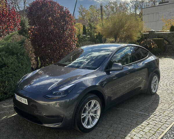 Тесла Model Y 2023 у Чернівцях на Automoto.ua Сірий Тесла Model Y, об'ємом двигуна 0 л та пробігом 20 тис. км за 23500 $, фото 1 на Automoto.ua