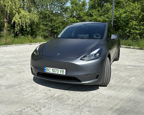 Серый Тесла Model Y, объемом двигателя 0 л и пробегом 10 тыс. км за 43000 $, фото 1 на Automoto.ua