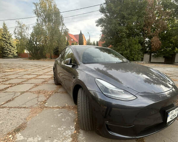 Серый Тесла Model Y, объемом двигателя 0 л и пробегом 6 тыс. км за 31800 $, фото 1 на Automoto.ua