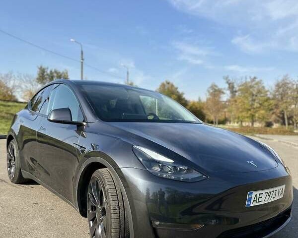 Сірий Тесла Model Y, об'ємом двигуна 0 л та пробігом 25 тис. км за 35500 $, фото 1 на Automoto.ua