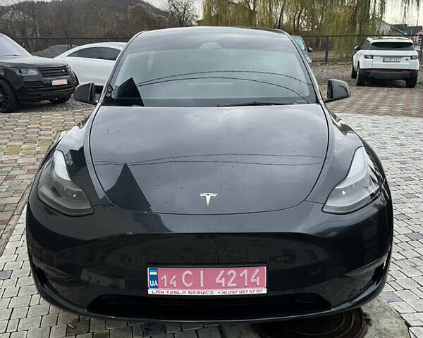 Серый Тесла Model Y, объемом двигателя 0 л и пробегом 33 тыс. км за 25000 $, фото 1 на Automoto.ua
