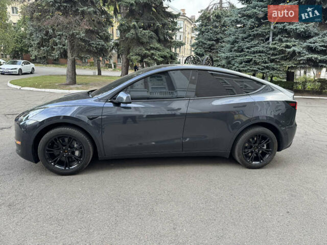 Тесла Model Y 2024 в Каменское - Днепродзержинск на Automoto.ua Серый Тесла Model Y, объемом двигателя 0 л и пробегом 16 тыс. км за 33500 $, фото 1 на Automoto.ua