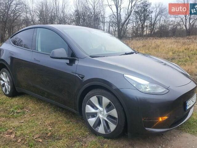 Серый Тесла Model Y, объемом двигателя 0 л и пробегом 25 тыс. км за 28000 $, фото 1 на Automoto.ua