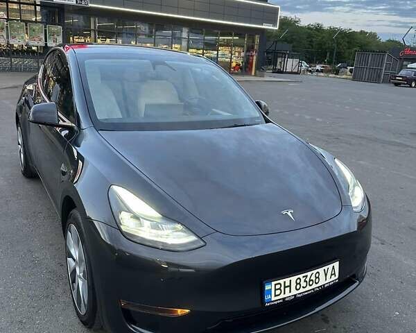 Серый Тесла Model Y, объемом двигателя 0 л и пробегом 6 тыс. км за 29500 $, фото 1 на Automoto.ua