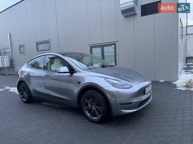 Серый Тесла Model Y, объемом двигателя 0 л и пробегом 8 тыс. км за 34000 $, фото 1 на Automoto.ua