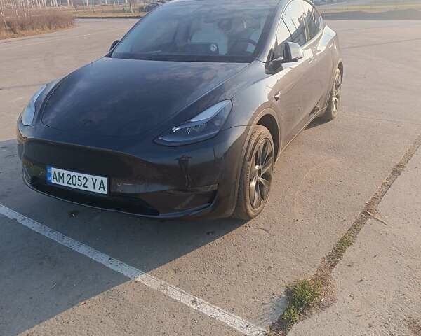 Серый Тесла Model Y, объемом двигателя 0 л и пробегом 7 тыс. км за 26500 $, фото 1 на Automoto.ua