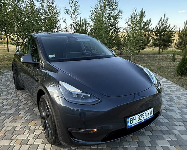 Серый Тесла Model Y, объемом двигателя 0 л и пробегом 3 тыс. км за 27000 $, фото 1 на Automoto.ua