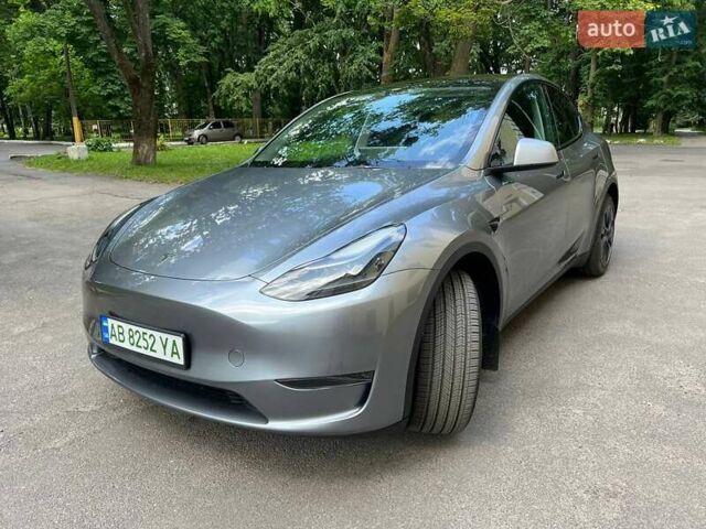 Серый Тесла Model Y, объемом двигателя 0 л и пробегом 3 тыс. км за 25500 $, фото 1 на Automoto.ua