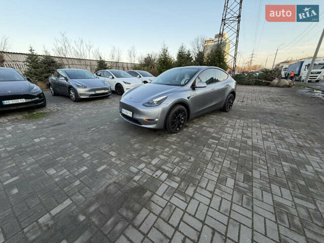 Сірий Тесла Model Y, об'ємом двигуна 0 л та пробігом 6 тис. км за 33000 $, фото 1 на Automoto.ua