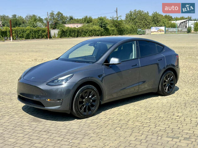 Серый Тесла Model Y, объемом двигателя 0 л и пробегом 45 тыс. км за 24500 $, фото 1 на Automoto.ua