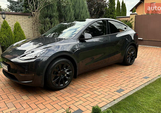 Сірий Тесла Model Y, об'ємом двигуна 0 л та пробігом 20 тис. км за 35500 $, фото 1 на Automoto.ua