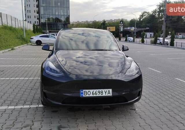 Серый Тесла Model Y, объемом двигателя 0 л и пробегом 3 тыс. км за 29000 $, фото 1 на Automoto.ua
