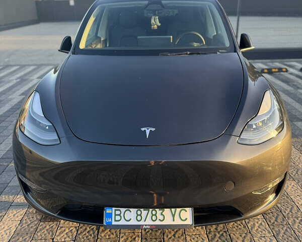 Серый Тесла Model Y, объемом двигателя 0 л и пробегом 11 тыс. км за 33000 $, фото 1 на Automoto.ua