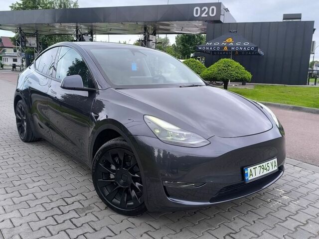 Серый Тесла Model Y, объемом двигателя 0 л и пробегом 4 тыс. км за 24800 $, фото 1 на Automoto.ua