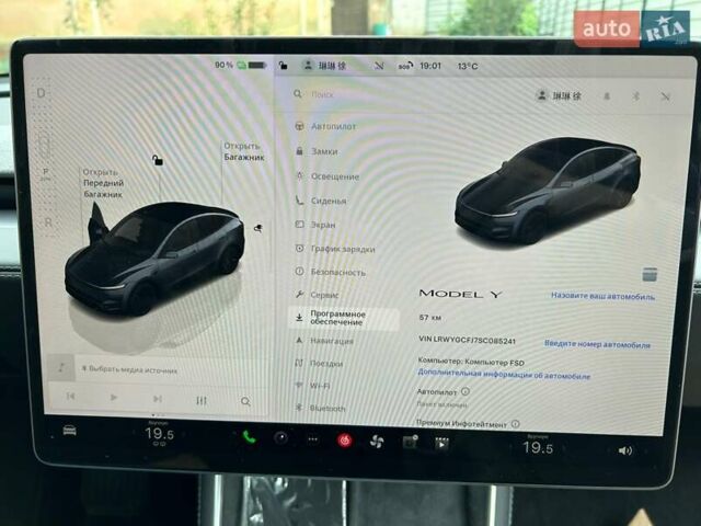 Серый Тесла Model Y, объемом двигателя 0 л и пробегом 1 тыс. км за 47000 $, фото 1 на Automoto.ua