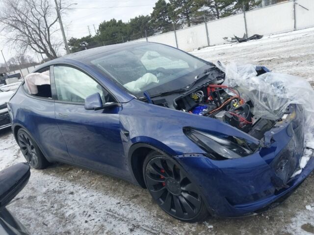 Синий Тесла Model Y, объемом двигателя 0 л и пробегом 60 тыс. км за 16800 $, фото 1 на Automoto.ua
