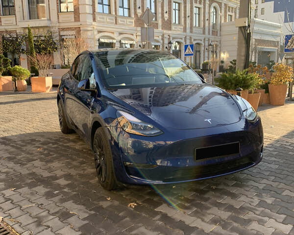 Синий Тесла Model Y, объемом двигателя 0 л и пробегом 8 тыс. км за 33900 $, фото 1 на Automoto.ua