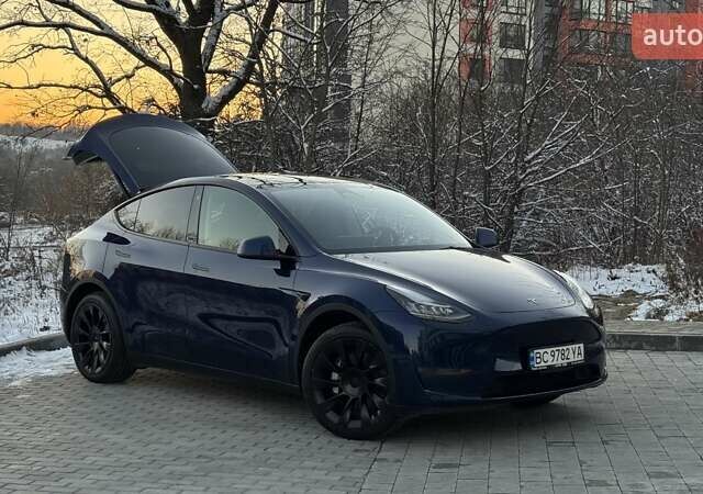 Синий Тесла Model Y, объемом двигателя 0 л и пробегом 15 тыс. км за 31500 $, фото 1 на Automoto.ua