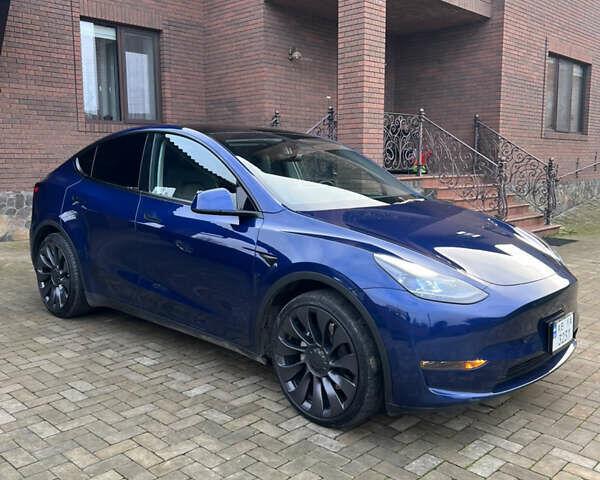 Синий Тесла Model Y, объемом двигателя 0 л и пробегом 32 тыс. км за 32800 $, фото 1 на Automoto.ua
