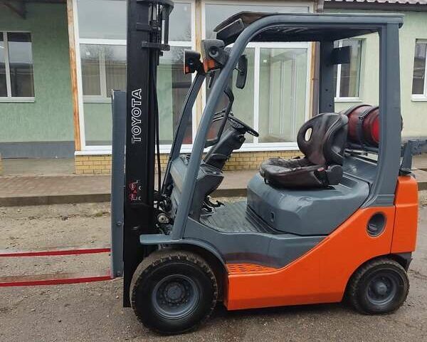 Тойота 32-8ФГ15, объемом двигателя 0 л и пробегом 14 тыс. км за 10000 $, фото 1 на Automoto.ua