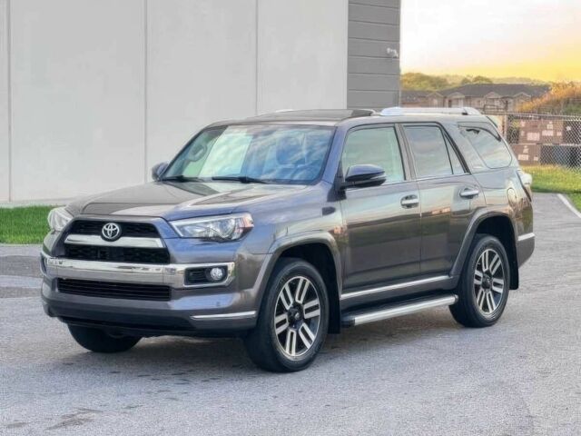 Сірий Тойота 4Раннер, об'ємом двигуна 4 л та пробігом 50 тис. км за 14200 $, фото 1 на Automoto.ua