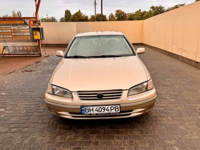 Желтый Тойота Алекс, объемом двигателя 3 л и пробегом 340 тыс. км за 3150 $, фото 1 на Automoto.ua