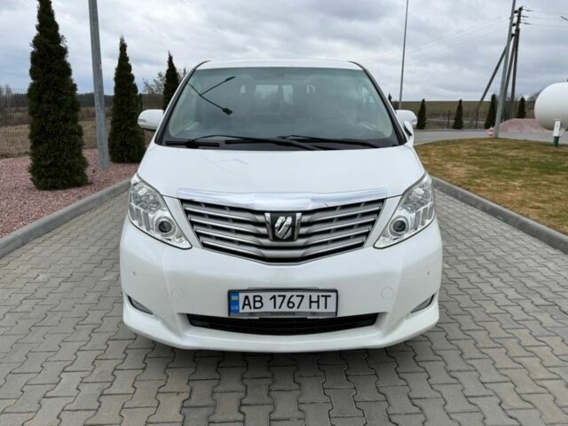 Білий Тойота Алфард, об'ємом двигуна 2.4 л та пробігом 180 тис. км за 13850 $, фото 1 на Automoto.ua