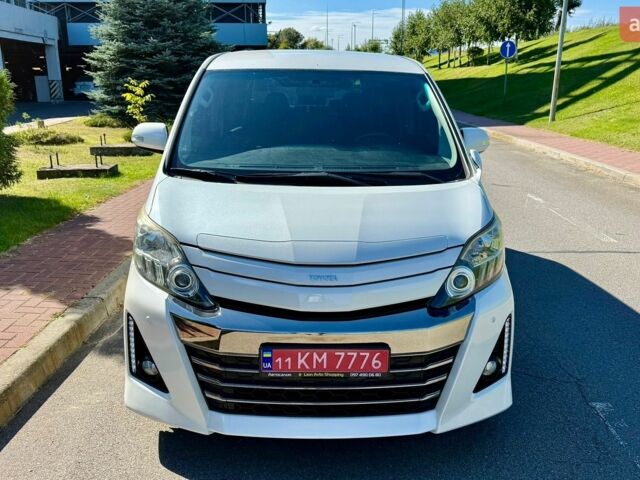 Белый Тойота Алфард, объемом двигателя 2.4 л и пробегом 78 тыс. км за 19700 $, фото 1 на Automoto.ua