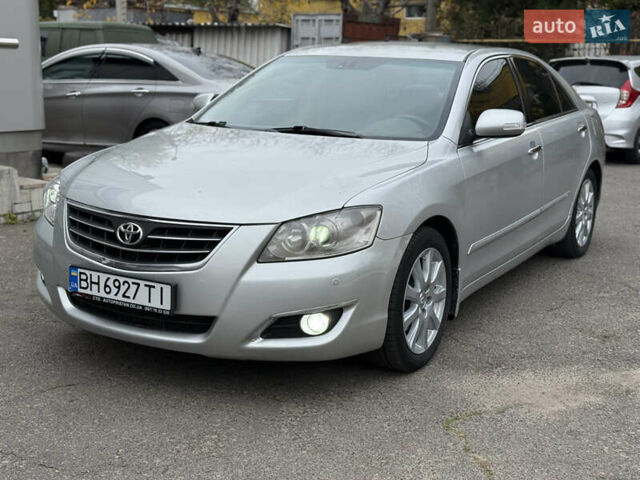 Серый Тойота Аурион, объемом двигателя 3.5 л и пробегом 177 тыс. км за 4777 $, фото 1 на Automoto.ua