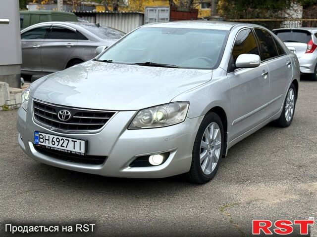 Серый Тойота Аурион, объемом двигателя 3.5 л и пробегом 177 тыс. км за 4777 $, фото 1 на Automoto.ua