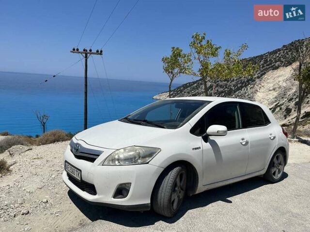 Білий Тойота Ауріс, об'ємом двигуна 1.8 л та пробігом 226 тис. км за 9200 $, фото 1 на Automoto.ua