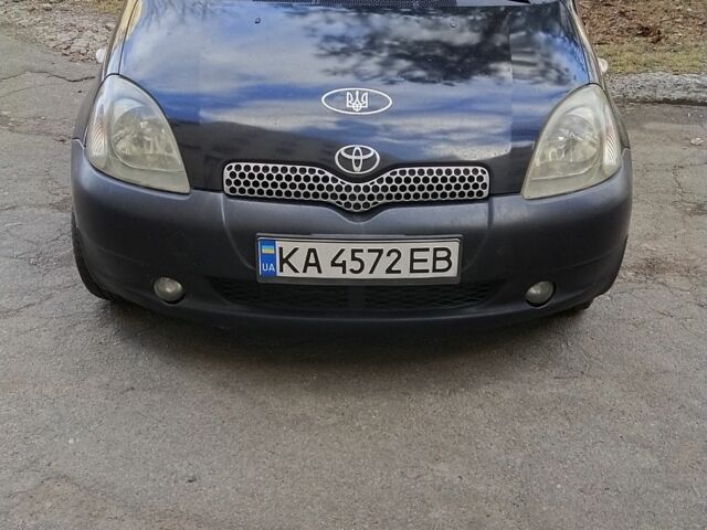 Черный Тойота Аурис, объемом двигателя 1 л и пробегом 355 тыс. км за 2550 $, фото 1 на Automoto.ua