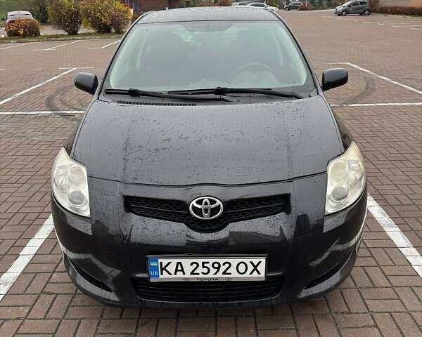 Черный Тойота Аурис, объемом двигателя 1.6 л и пробегом 149 тыс. км за 6700 $, фото 1 на Automoto.ua