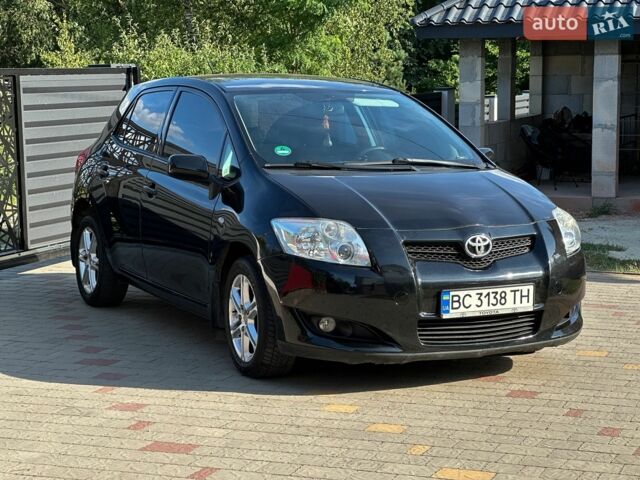 Чорний Тойота Ауріс, об'ємом двигуна 1.6 л та пробігом 197 тис. км за 6200 $, фото 1 на Automoto.ua