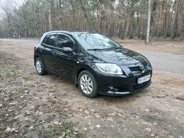 Черный Тойота Аурис, объемом двигателя 1.6 л и пробегом 195 тыс. км за 6200 $, фото 1 на Automoto.ua