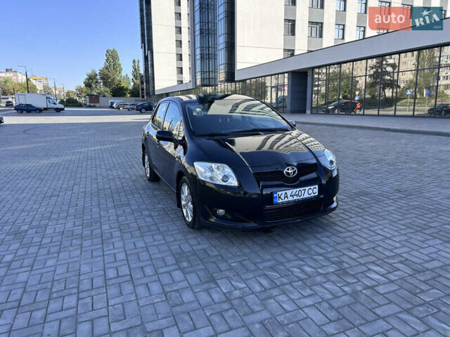 Черный Тойота Аурис, объемом двигателя 1.6 л и пробегом 150 тыс. км за 6400 $, фото 1 на Automoto.ua