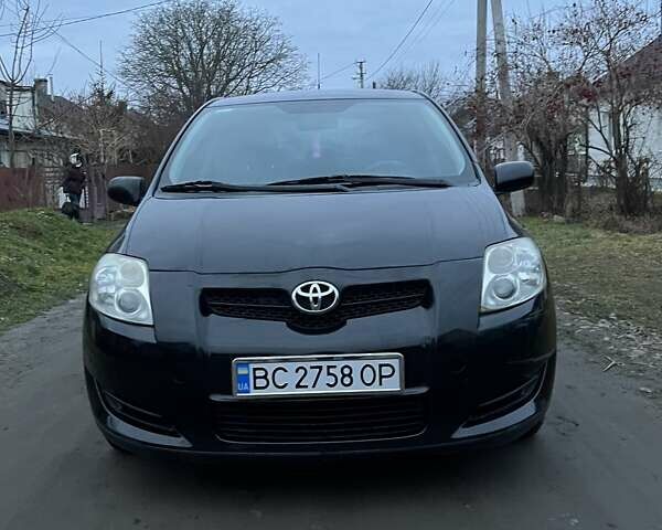 Чорний Тойота Ауріс, об'ємом двигуна 1.6 л та пробігом 166 тис. км за 6200 $, фото 1 на Automoto.ua