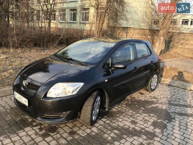 Черный Тойота Аурис, объемом двигателя 1.6 л и пробегом 141 тыс. км за 6200 $, фото 1 на Automoto.ua