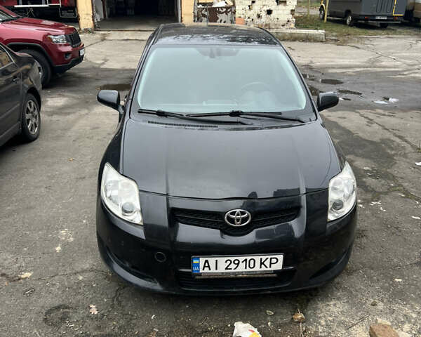 Черный Тойота Аурис, объемом двигателя 1.8 л и пробегом 234 тыс. км за 6100 $, фото 1 на Automoto.ua