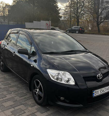 Черный Тойота Аурис, объемом двигателя 1.6 л и пробегом 180 тыс. км за 6600 $, фото 1 на Automoto.ua