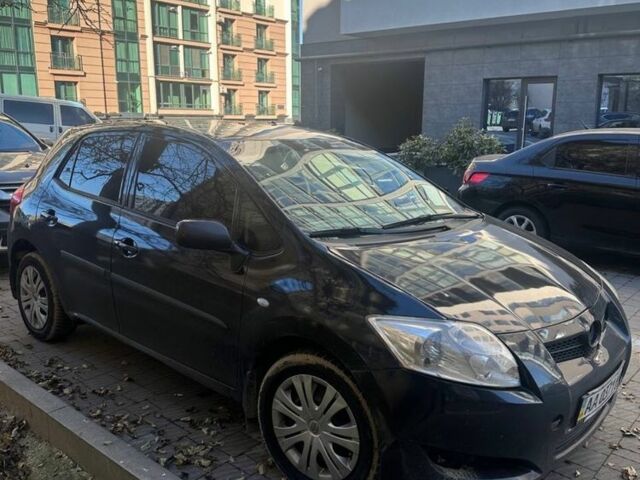 Черный Тойота Аурис, объемом двигателя 1.6 л и пробегом 161 тыс. км за 4200 $, фото 1 на Automoto.ua