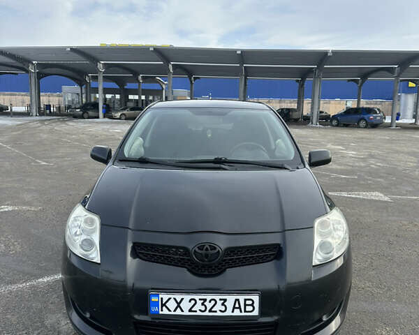 Черный Тойота Аурис, объемом двигателя 1.6 л и пробегом 254 тыс. км за 6200 $, фото 1 на Automoto.ua