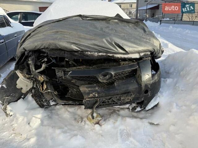 Чорний Тойота Ауріс, об'ємом двигуна 1.6 л та пробігом 250 тис. км за 2500 $, фото 1 на Automoto.ua