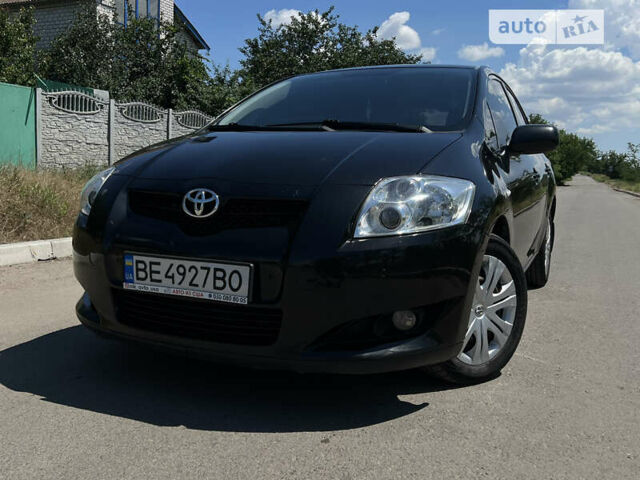 Чорний Тойота Ауріс, об'ємом двигуна 1.6 л та пробігом 205 тис. км за 5999 $, фото 1 на Automoto.ua