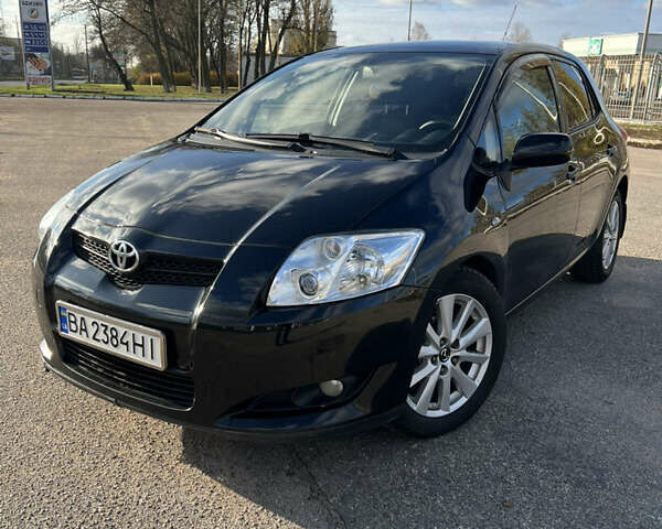 Чорний Тойота Ауріс, об'ємом двигуна 1.6 л та пробігом 115 тис. км за 7800 $, фото 1 на Automoto.ua