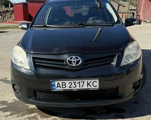 Черный Тойота Аурис, объемом двигателя 1.6 л и пробегом 188 тыс. км за 7500 $, фото 1 на Automoto.ua