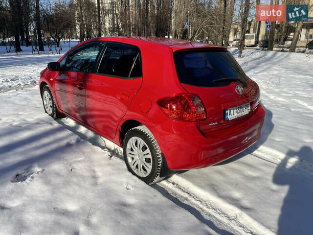 Червоний Тойота Ауріс, об'ємом двигуна 1.6 л та пробігом 194 тис. км за 7500 $, фото 1 на Automoto.ua