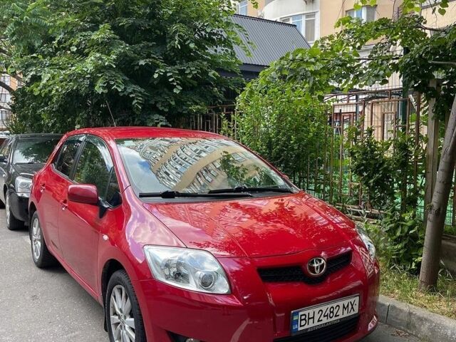 Красный Тойота Аурис, объемом двигателя 1.6 л и пробегом 166 тыс. км за 6600 $, фото 1 на Automoto.ua