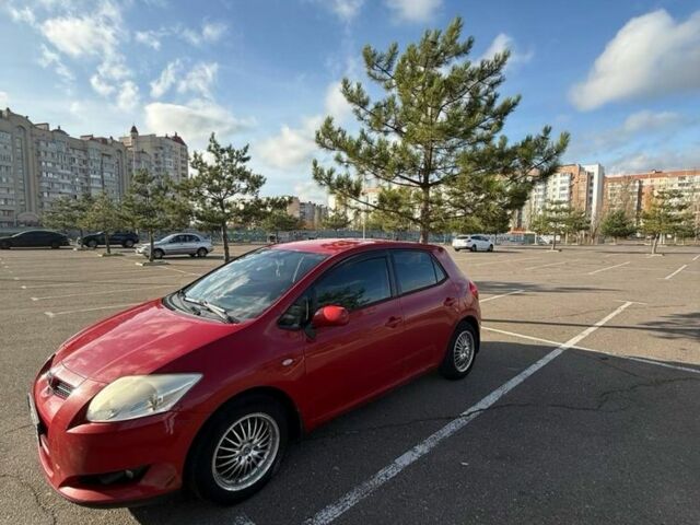 Червоний Тойота Ауріс, об'ємом двигуна 1.6 л та пробігом 399 тис. км за 5700 $, фото 1 на Automoto.ua