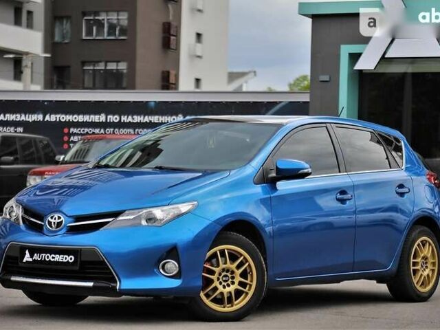 Тойота Аурис, объемом двигателя 1.6 л и пробегом 117 тыс. км за 11300 $, фото 1 на Automoto.ua